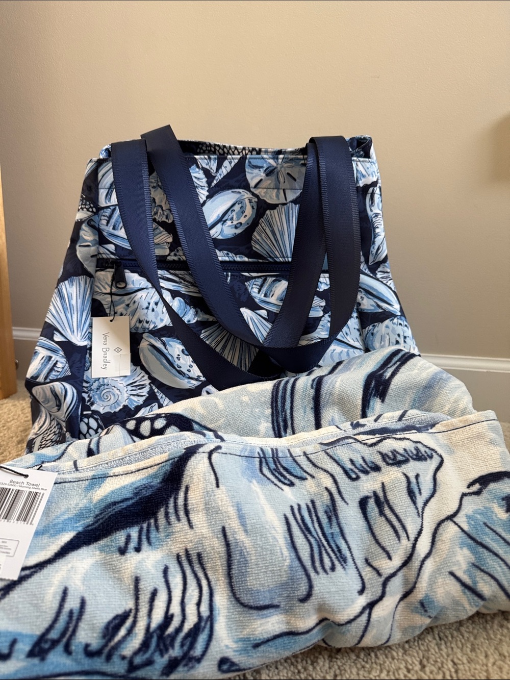 Vera Bradley ReActive Large morning shells Family Tote & beach towel - NWT